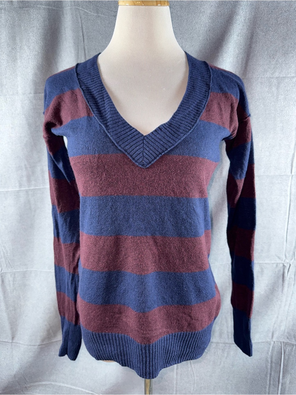 2893-Massimo Striped V-Neck Sweater in Navy and Burgundy